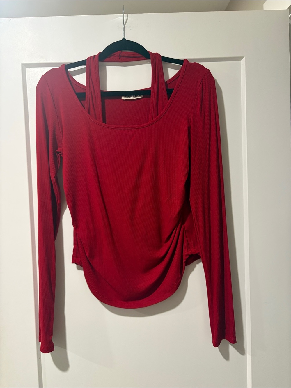 Women’s Red Long-Sleeve Scoop Neck Top